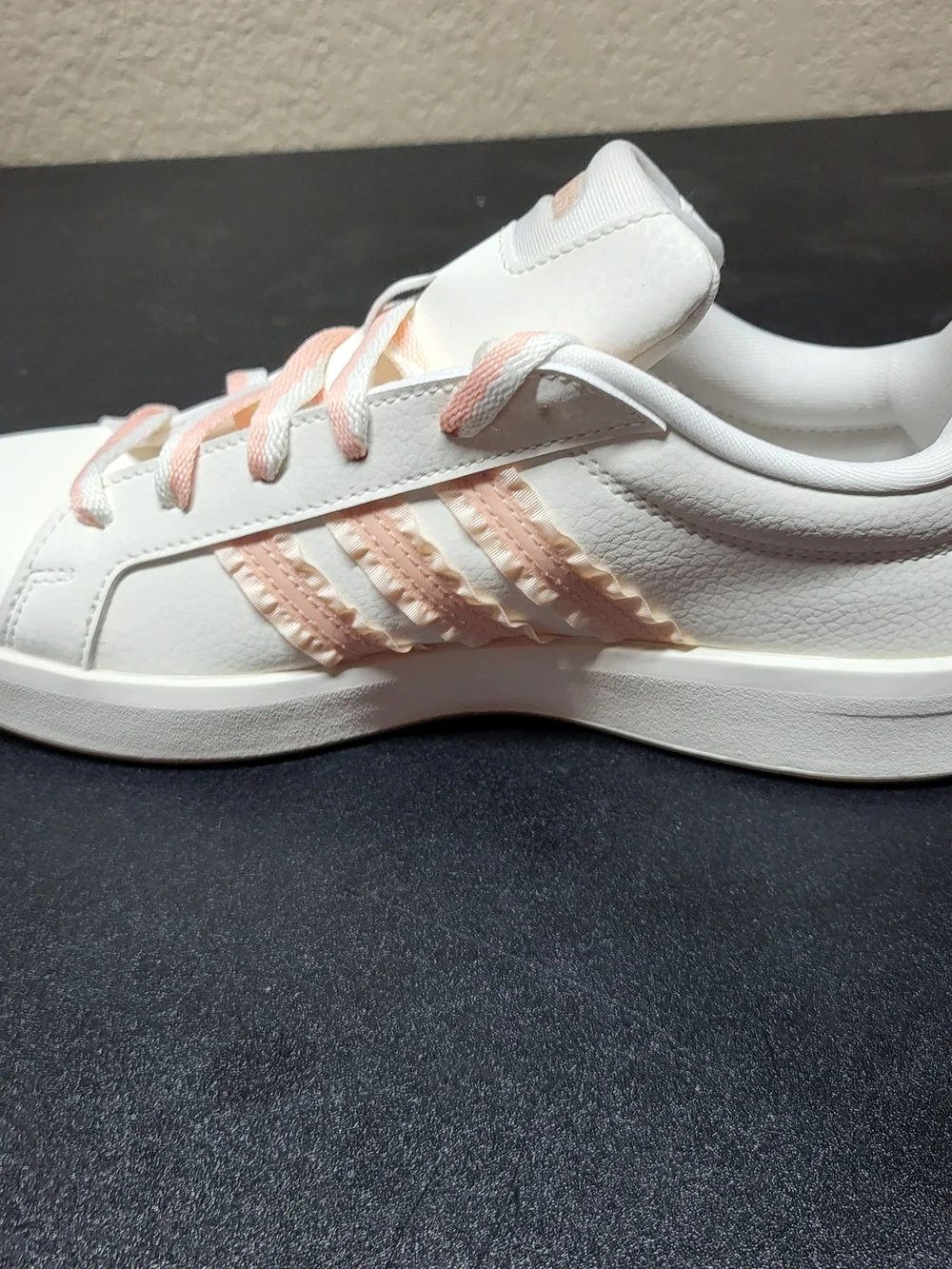 *NEW* Adidas Grand Court 3.0 J Shoes Frills White Pink Size Kid's 6 Women's 7
